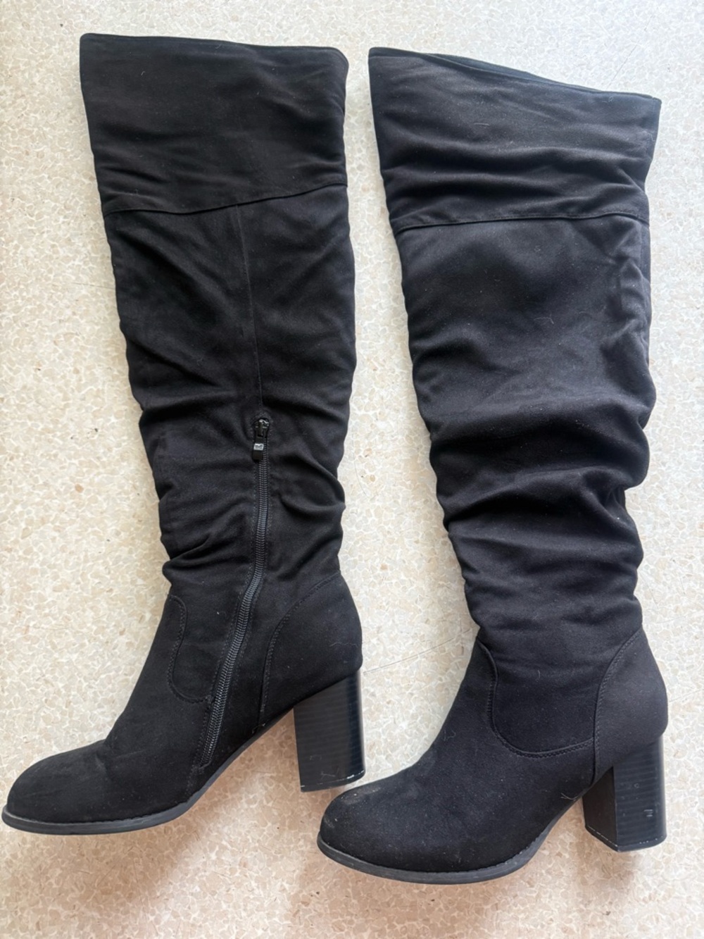 Women’s Black Knee-High Block Heel Boots - Classic Suede Look
